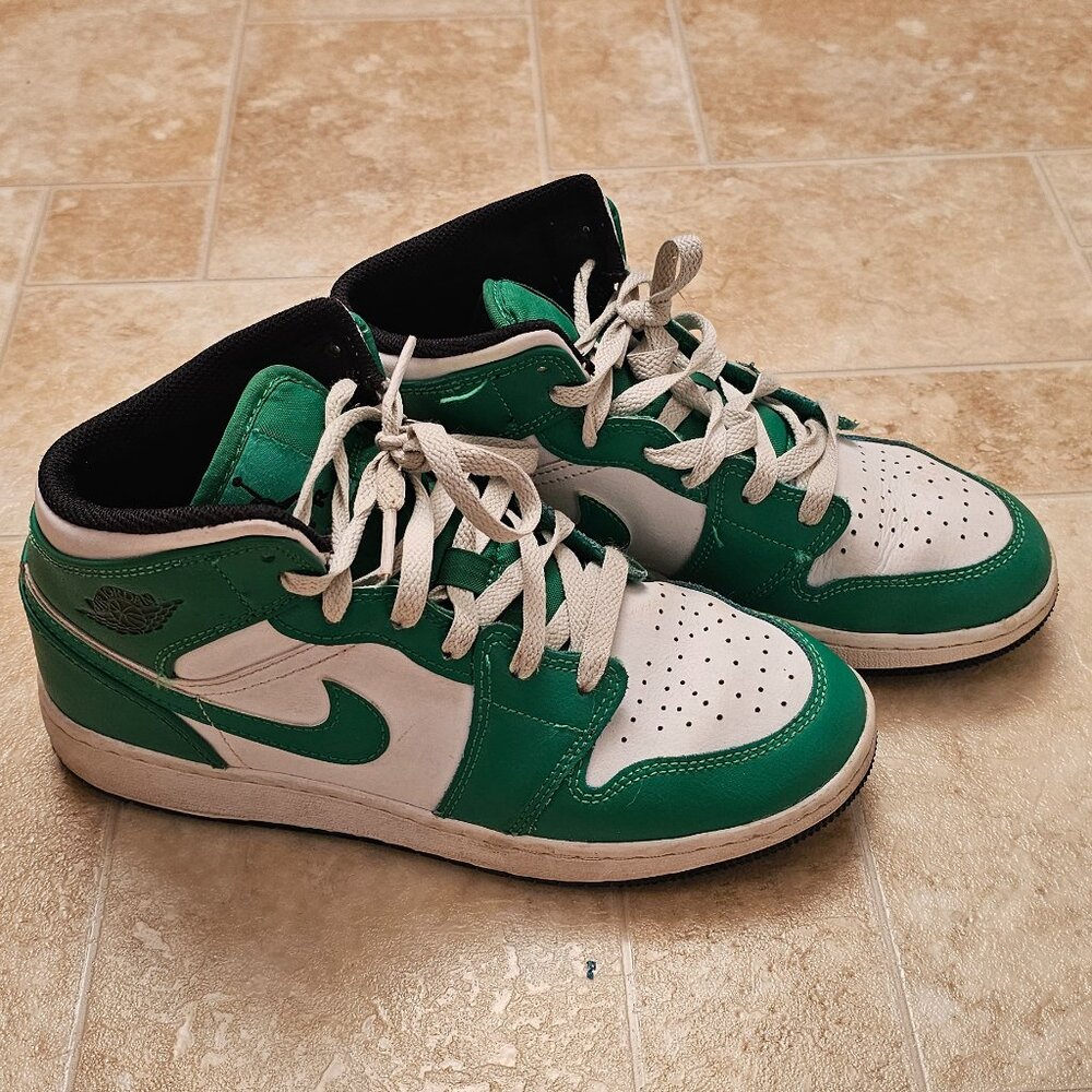 Jordan Mid
